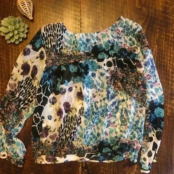 Apparenza | Sheer Floral and Animal Print Long Sleeve Blouse - Picture 2 of 6